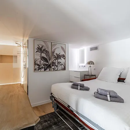 Apartment C1 Hoche 3 Bdr Ac 5mins Walk Palais Festival & *
